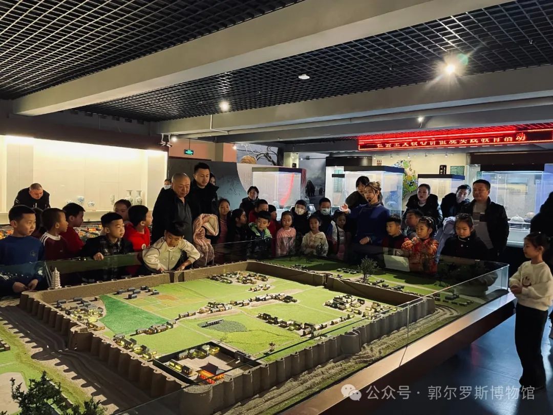 博物(wù)館裡(lǐ)的(de)寒假時(shí)光(guāng)機(jī)