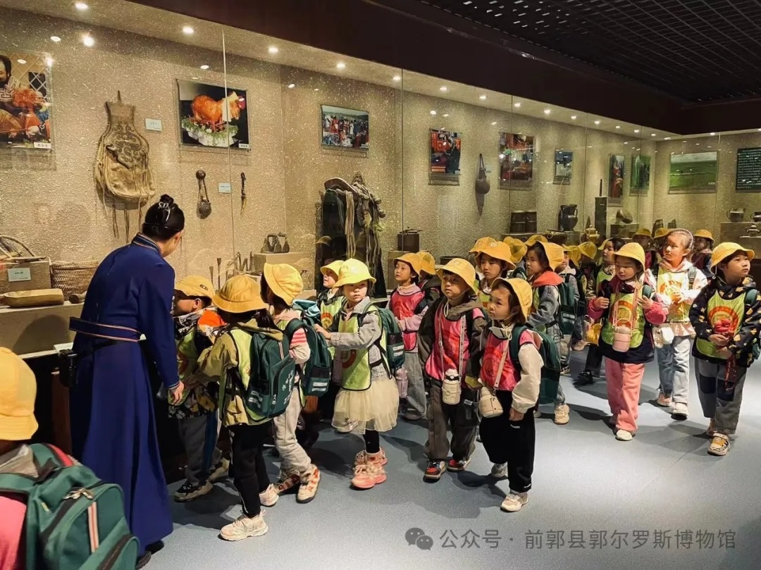 萌娃走進博物(wù)館   觀曆史知(zhī)家(jiā)鄉(xiāng)