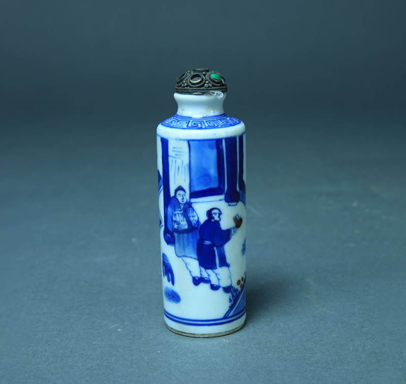 清青花(huā)釉裡(lǐ)紅(hóng)人(rén)物(wù)瓷鼻煙(yān)壺