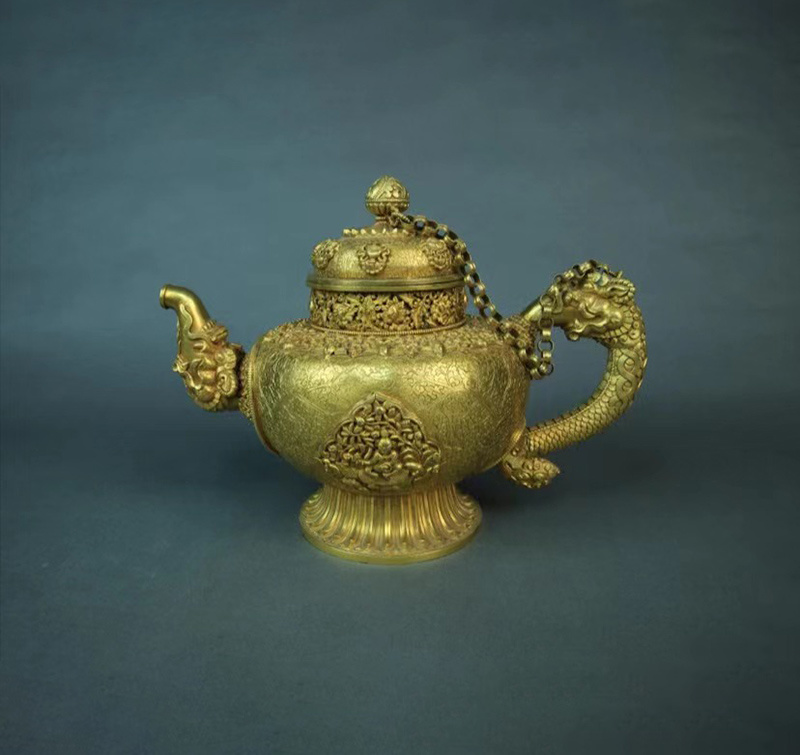 中華人(rén)民(mín)共和(hé)國(guó)銅鎏金(jīn)茶壺